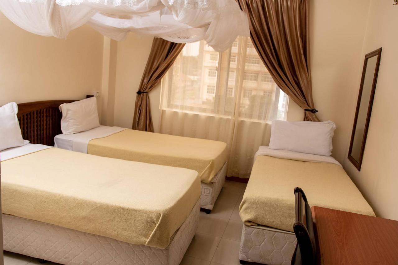 Briston Hotel Аруша Екстер'єр фото