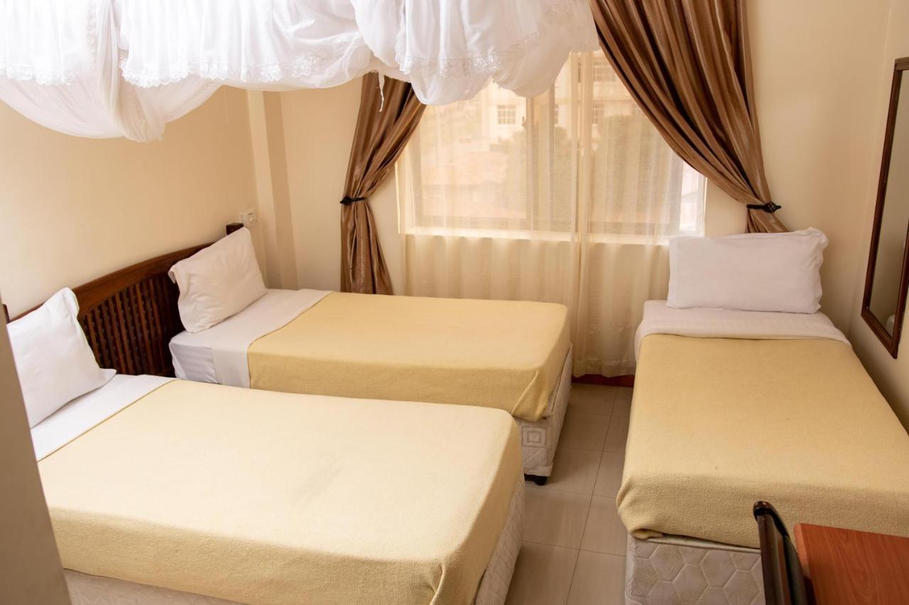 Briston Hotel Аруша Екстер'єр фото